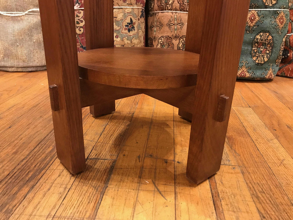Mission Style Oak Round End Table - Michael's Cherry